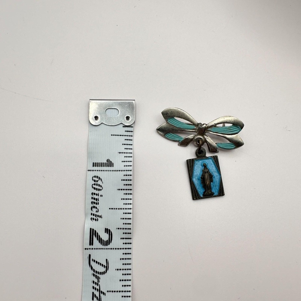 Vintage 90s Catholic Miraculous Medal Bow Pin Virgin Mary Religious Jewelry - Picture 8 of 8